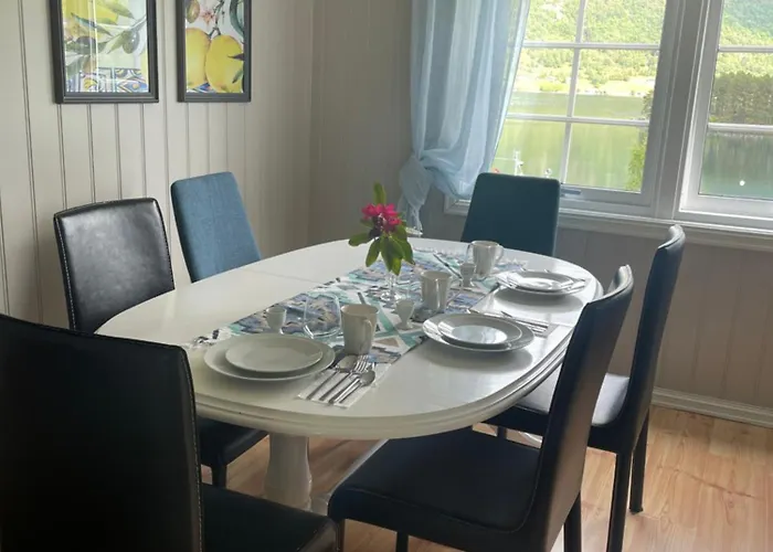 Krokenes Holiday home Sylte (Vanylven)